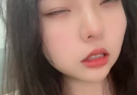 斗鱼美艳小妈（小卉君）飞机定制18V/354M[百度网盘下载]-阿黑颜